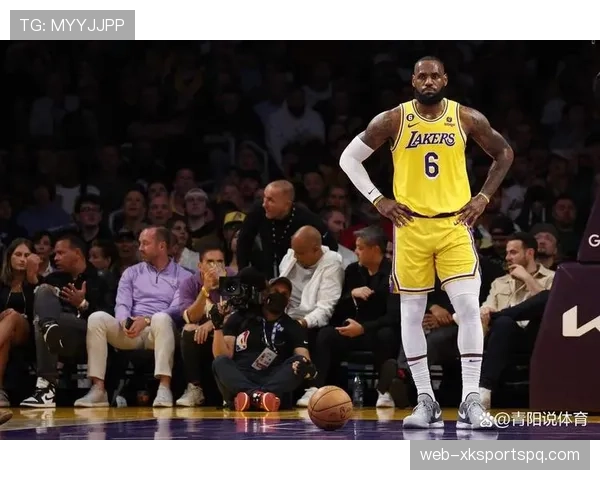 拉里·伯德无球跑动对比詹姆斯效率更高拉开进攻差距