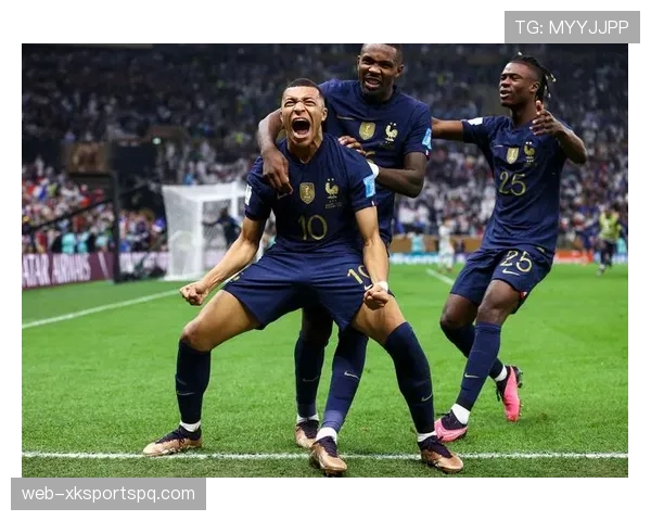 恩德里克与姆巴佩成长路径对比分析