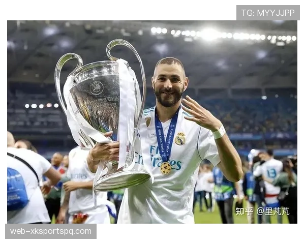 本泽马35岁巅峰期的统治力有多恐怖？