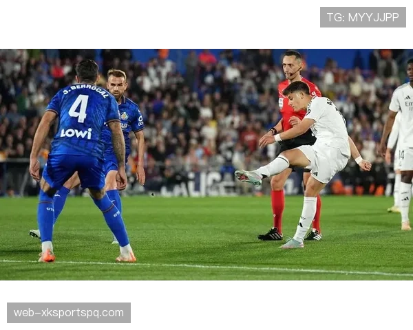 卡马文加的防守覆盖与抢断效率能否支撑其跻身顶级中场行列？